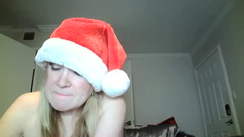 Snapshot of hotpepperrose chatting on December 24, 7:28 am hotpepperose online show from December 24, 7:28 am