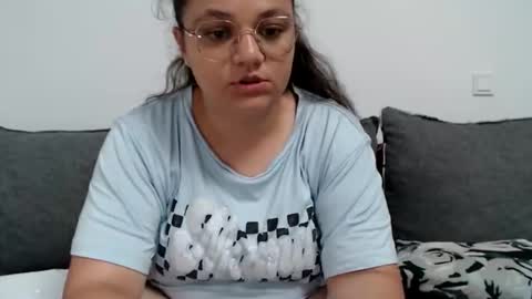 hotpussy4you23618 online show from June 9, 9:03 pm