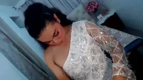 hotsiren101 online show from February 1, 3:20 pm