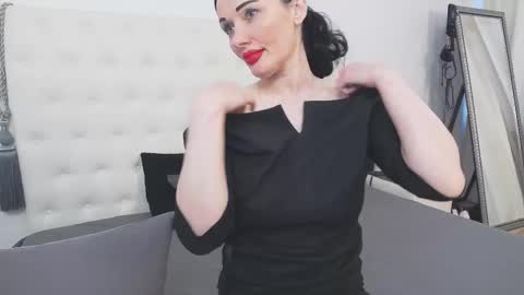 Snapshot of hottalina_ chatting on March 1, 11:17 am alina online show from March 1, 11:17 am
