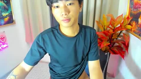 hottestloues online show from March 28, 4:14 am