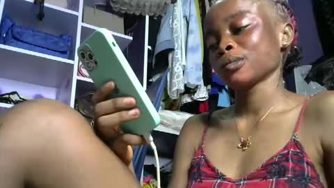 hottie baddie14 online show from November 26, 10:28 pm