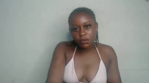 Ella online show from July 3, 6:34 pm