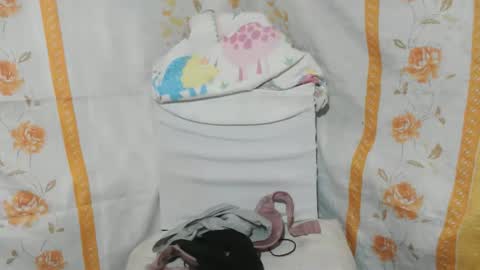 hottie_horny_exoticpussyx online show from November 12, 5:10 am