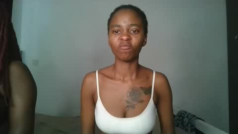 hottie_mistie online show from June 6, 7:03 am