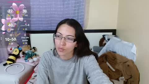 hottpeach online show from March 1, 4:04 am