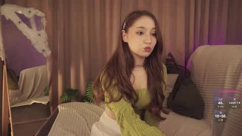 hottpeachh online show from October 18, 5:50 pm