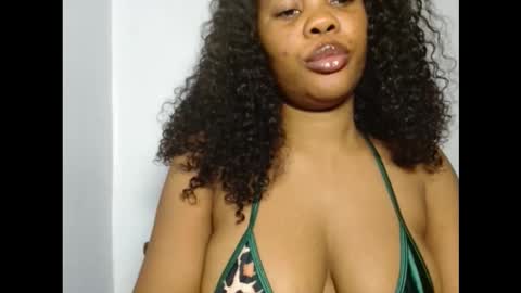 hotty_lora889 online show from October 10, 2:12 pm