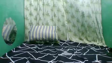 hotwetmommaxxx online show from October 17, 8:46 pm