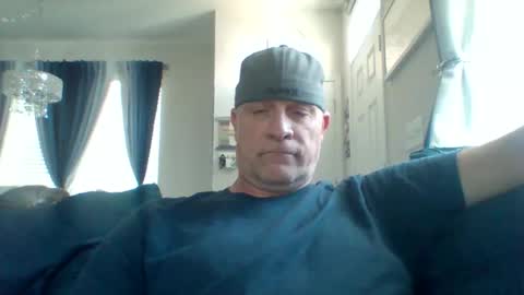 hotyummycock69 online show from October 25, 3:23 pm