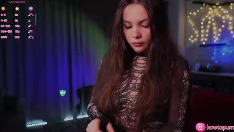 Mia online show from December 17, 5:41 pm