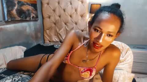 hugecock_caramel online show from April 18, 6:04 am