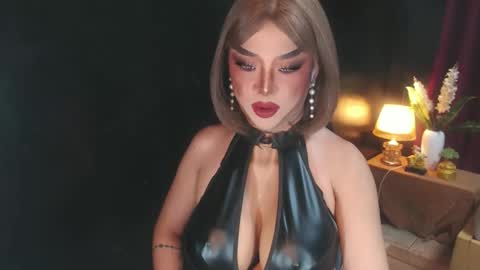 Christine online show from May 25, 4:13 pm