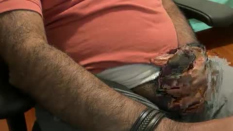 HunkyLover online show from April 13, 9:57 am