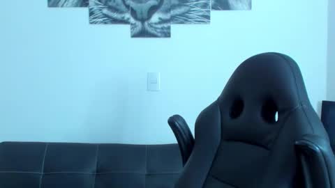 Eli online show from February 26, 3:03 am