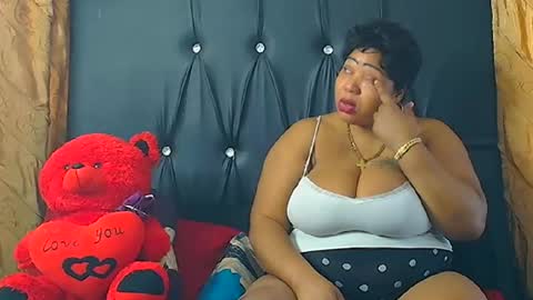 humongoustitss500929 online show from November 8, 8:28 am