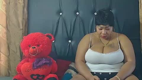 humongoustitss500929 online show from November 7, 8:06 am