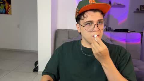 hun_damer online show from September 24, 1:45 am