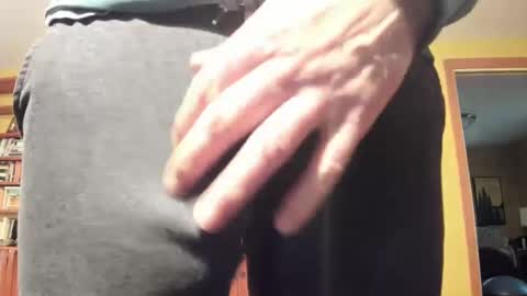 Big uncut cock dripping online show from December 22, 11:09 pm