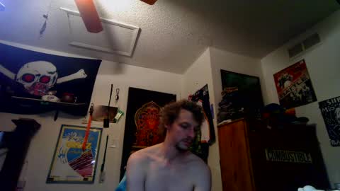 Snapshot of hungtxcock92 chatting on March 5, 6:01 am hungtxcock92 online show from March 5, 6:01 am