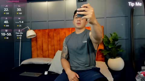 hunk_ryan online show from February 5, 12:17 pm