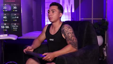 hunk_ryan online show from January 14, 3:09 pm