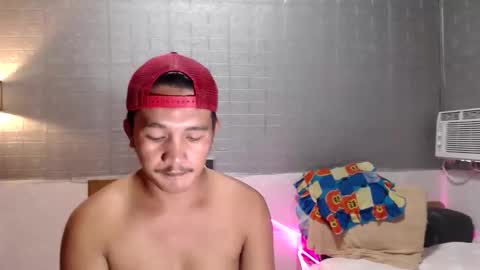 hunkylloyd online show from March 2, 5:08 am