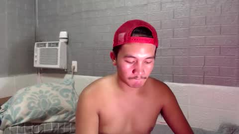 hunkylloyd online show from April 16, 9:20 am