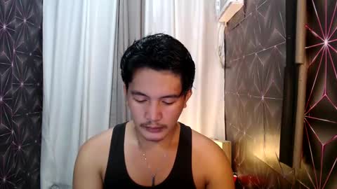 hunkylloyd online show from December 29, 7:28 am