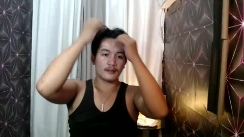 hunkylloyd online show from January 3, 4:33 am