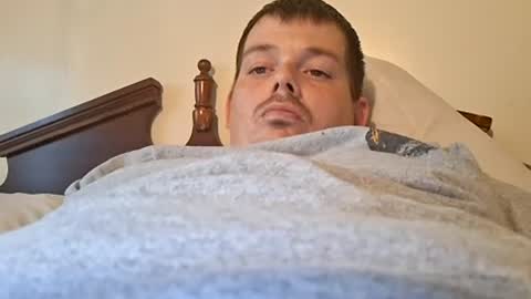 huntdog1221 online show from June 12, 5:56 pm