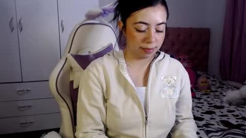   Emma  online show from January 25, 1:32 am