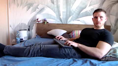 Hunter Bridges online show from March 5, 8:32 am