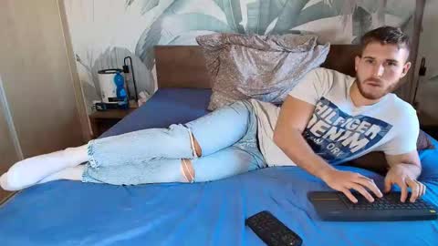 Hunter Bridges online show from October 19, 9:58 am