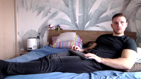 Hunter Bridges online show from February 27, 9:29 am