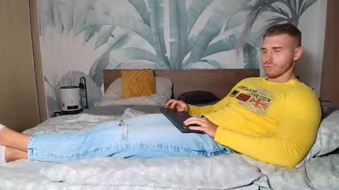 Hunter Bridges online show from September 25, 9:05 am