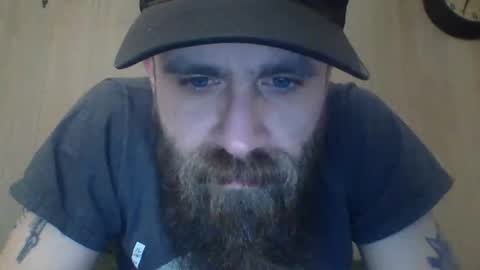 huskygengar22 online show from April 16, 2:11 am