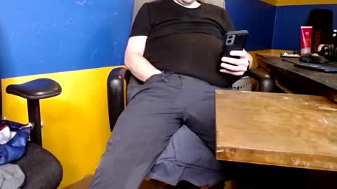 Huskyguy online show from March 9, 4:38 am