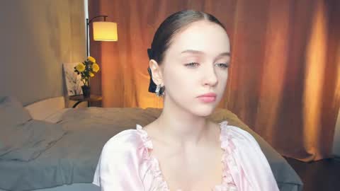 Lily online show from June 11, 7:50 am