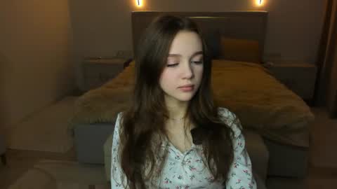 Lily online show from July 25, 7:17 am