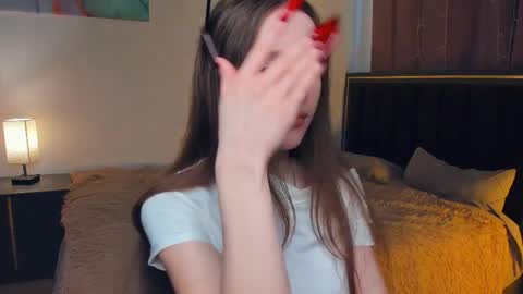 Lily online show from April 15, 8:06 am