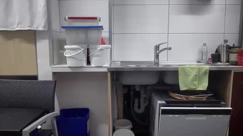 hybride8825 online show from October 4, 6:00 am