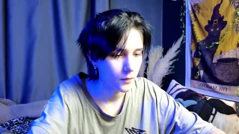 Hyeon Jin online show from February 9, 8:45 pm