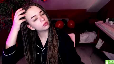 Julia online show from October 26, 9:47 pm