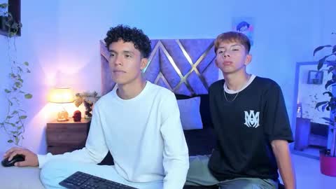 Son Hyunjin online show from November 24, 7:01 pm