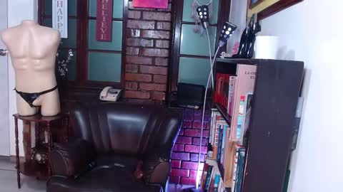 karoll online show from March 10, 8:35 pm