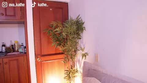 Lucy online show from April 18, 10:06 am