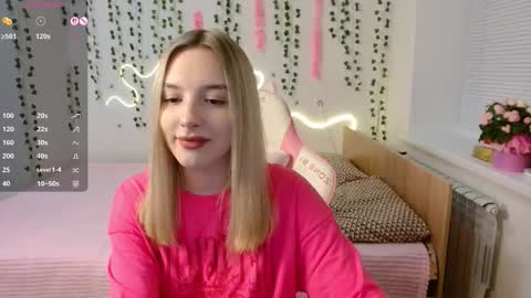 Snapshot of i_am_your_fruit chatting on October 30, 1:12 pm Mia nice to meet you online show from October 30, 1:12 pm