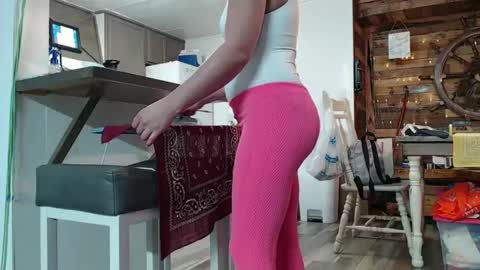 ShortStuff online show from February 6, 9:28 pm