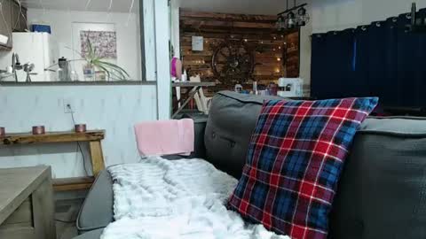 ShortStuff online show from February 9, 9:17 pm